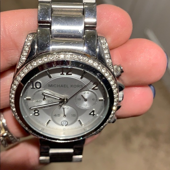 MK watch - Picture 4 of 6